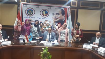 رئيس جامعة دمنهور يناقش الخطة الإستراتيجية ومقترحات التطوير (صور)