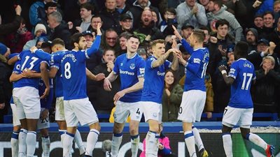 مانشستر يونايتد يصارع كبار أوروبا للظفر بنجم إيفرتون المتألق