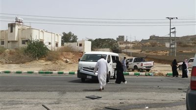 شاهد.. حادث ملاصق للجامعة بالمجاردة يصيب طالبات والفرق تهرع للإنقاذ