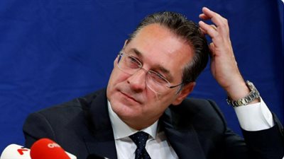 زعيم نمساوى يدعو إلى مواجهة 