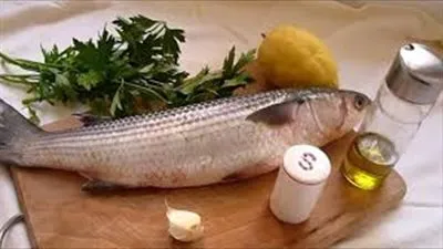 فسيخ شم النسيم.. طبيب يحذر من خطورته على الصحة 