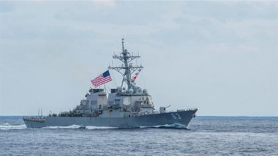 أمريكا ترسل سفينتين حربيتين عبر مضيق تايوان.. وتخاطر بإغضاب الصين