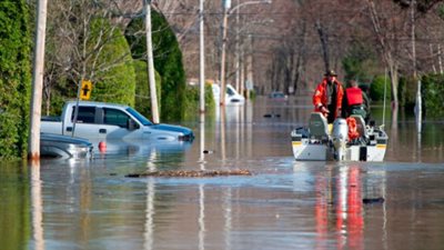 إجلاء آلاف السكان فى كندا بسبب فيضانات شديدة