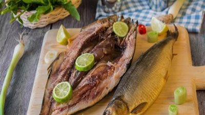 علامات وأعراض الإصابة بالتسمم بعد تناول الفسيخ في شم النسيم