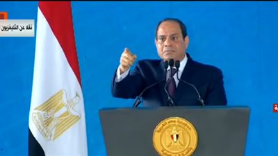 السيسي ينفعل في عيد العمال بسبب إدارة الهيئات: 