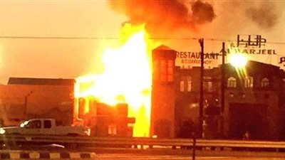 اندلاع حريق ضخم في معمل لمعالجة النفايات في كندا (فيديو)