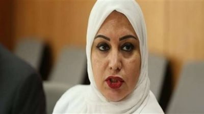 برلمانية: الرئيس السيسي أنصف العمال.. ولا تنمية بدونهم 