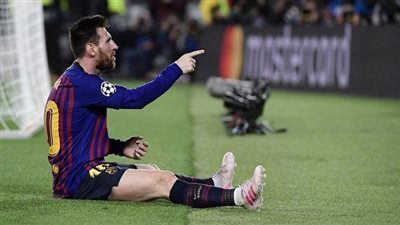 ميسي يبرر حركته المثيرة أمام الجماهير