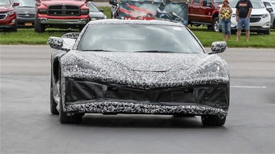 شيفرولية تشوقنا لكورفيت C8 الجديدة كليا (فيديو)