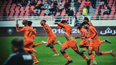 نهضة بركان يصعق الصفاقسي بثلاثية نظيفة ويتأهل لنهائي الكونفيدرالية