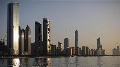 الإمارات تفند مزاعم التمييز ضد القطريين