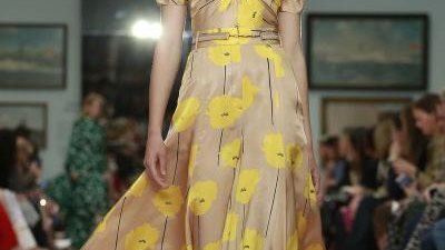 اعتمدي صيحة الفساتين المشجرة هذا العام 