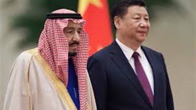 الملك سلمان والرئيس الصيني يستعرضان هاتفيًا العلاقات بين البلدين