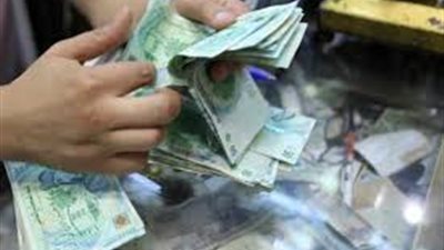 البحرين تتلقى أول دفعة من المساعدات الخليجية وتتوقع انخفاض العجز