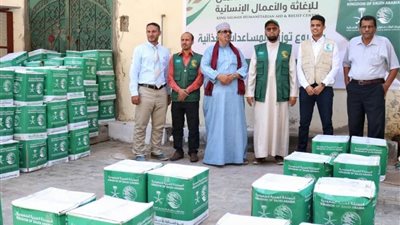 سلمان للإغاثة يوزع 6121 وجبة غذائية جاهزة في المحافظات اليمنية