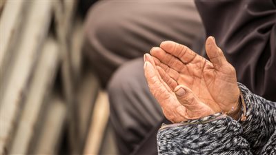 ننشر دعاء اليوم الخامس من رمضان وأفضل صيغة للدعاء أثناء الصيام