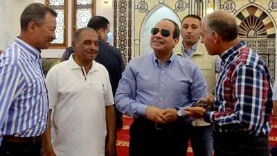 عاجل.. الرئيس يتفقد منطقة النخيل بمحور المشير (صور)