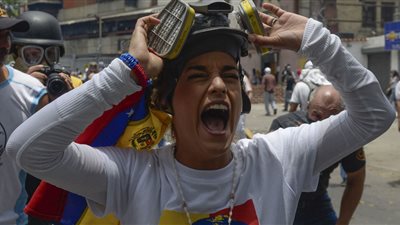  أمريكا توسع العقوبات على فنزويلا لزيادة الضغط على مادورو