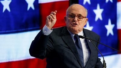 محامي ترامب يثير جدلا بمطالبة أوكرانيا التحقيق مع بايدن