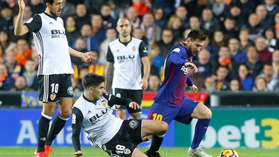 موعد نهائي كأس ملك إسبانيا بين برشلونة وفالنسيا