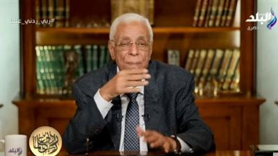 حسام موافي: كل بلد لها بكتيريا يصاب بها الأجنبي تسبب انتفاخ البطن (فيديو)