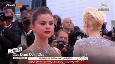 النجمة سيلينا جوميز تصل لريد كاربت مهرجان كان السينمائي الـ 72 في يومه
