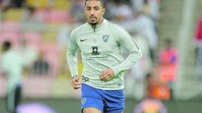 الدوسري يرفض عرضا إماراتيّا ويقترب من التجديد للهلال