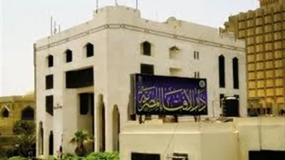 تعرف على حكم تقبيل الزوج زوجته في نهار رمضان