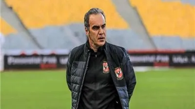 لاسارتي يستبعد 16 لاعبا من مباراة الأهلي وإنبي