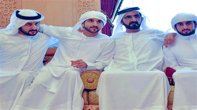 حاكم دبي يحتفل بعقد قران 3 من أبنائه في يوم واحد