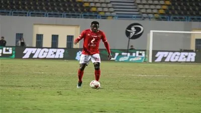 الأهلي يجهز جونيور أجايي ونيدفيد