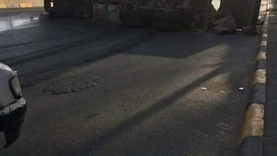 بعد انقلاب سيارة نقل.. كثافات مرورية بشارع الهرم