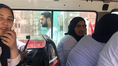 طلاب أولى ثانوي: امتحاننا ورقي في توتر والامتحان صعب 