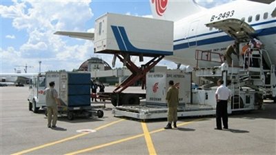 هبوط اضطراري لطائرة سعودية بمطار القاهرة 