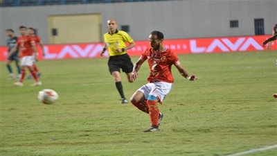 حكم مباراة الأهلي الأخيرة يدير موقعة تونسية بين النجم والصفاقسي