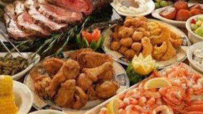 سفرة 15 رمضان| دجاج متبل بالشعرية مع شوربة جزر بالكريمة وأم علي بالكراميل