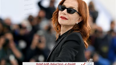 جلسة التصوير الرسمية لصناع فيلم FRANKIE بمهرجان كان السينمائي