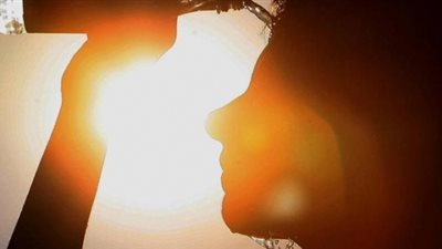 حرارة شديدة.. الأرصاد الجوية تُحذر من حالة الطقس اليوم والقاهرة 43 درجة 