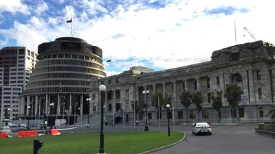 مغتصب يطارد النساء داخل البرلمان النيوزيلندي