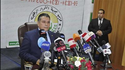 نواب جزائريون يقتحمون مكتب رئيس البرلمان