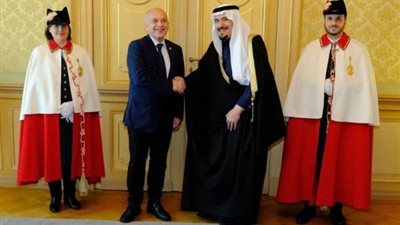منصور بن ناصر يسلم أوراق اعتماده سفيراً للمملكة لدى سويسرا