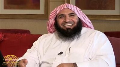 رئيس سابق لهيئة مكة: الحجاب ليس فرضاً في الإسلام وخاص فقط بزوجات النبى