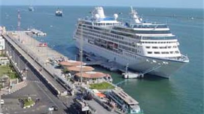  تفريغ 3500 طن رخام وتداول  27 سفينة بموانئ بورسعيد