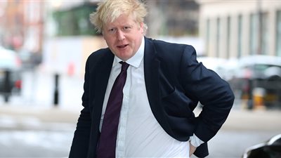 جونسون يمثل أمام القضاء البريطاني بتهمة 