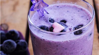 دراسة: تناول كوب من التوت الأزرق يومياً يقلل خطر الإصابة بأمراض قاتلة