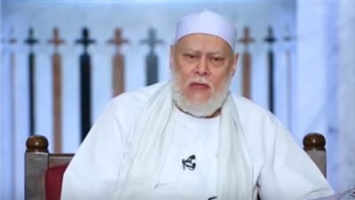 حكم إعطاء الابن كفارة الصيام أو زكاة الفطر 