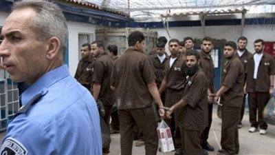 محكمة إسرائيلية ترفض تجديد زيارات عائلات أسرى حماس