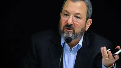 إيهود باراك يدرس العودة إلى الحلبة السياسية