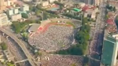 شاهد .. مليون ونصف المليون مسلم يصلون العيد في أرض الهجرة الأولى