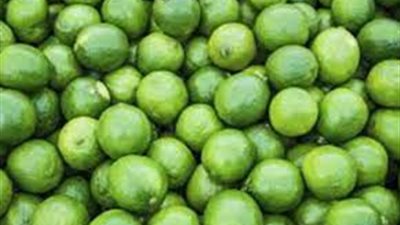 الليمون يسجل 100 جنيه.. وشعبة الخضروات تكشف عن الأسباب